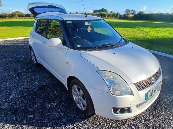 Suzuki Swift Hatchback, Petrol, 2008, White