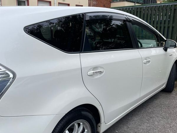 Toyota Prius MPV, Petrol Hybrid, 2012, White