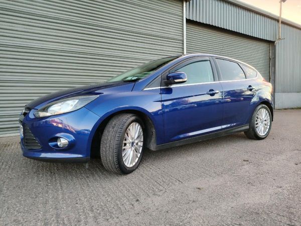 Ford Focus Hatchback, Petrol, 2014, Blue