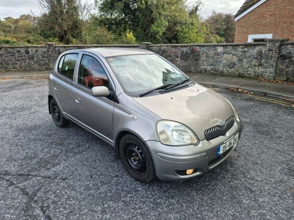 Toyota Yaris Hatchback, Petrol, 2005, Grey