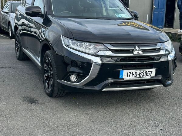 Mitsubishi Outlander SUV, Petrol Plug-in Hybrid, 2017, Black