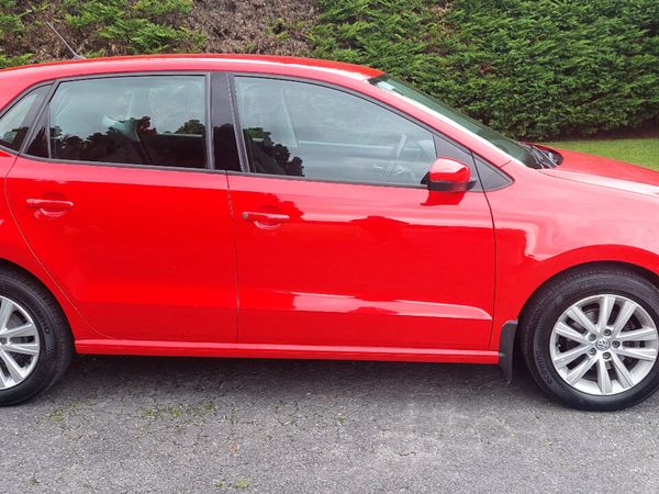 Volkswagen Polo Hatchback, Petrol, 2017, Red