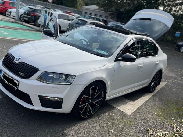 Skoda Octavia Hatchback, Diesel, 2017, White