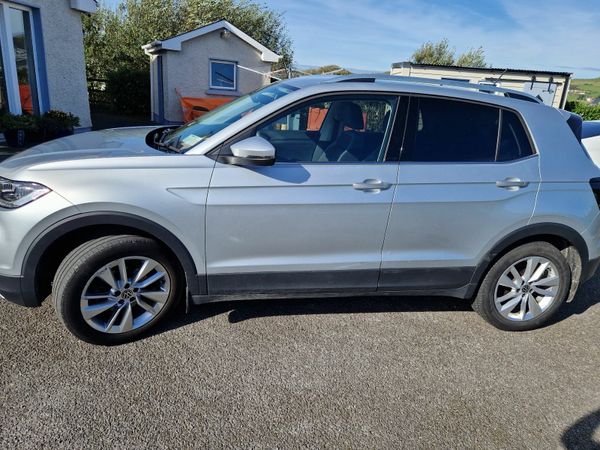 Volkswagen T-Cross Estate/Jeep, Petrol, 2023, Grey