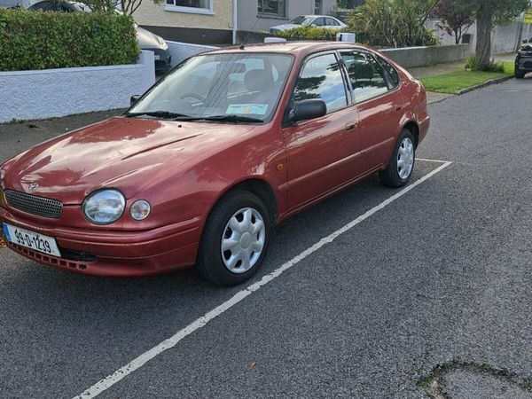 Toyota Corolla Hatchback, Petrol, 1999, Red