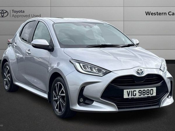 Toyota Yaris , Petrol Hybrid, 2022, Silver