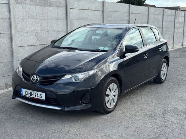 Toyota Auris Hatchback, Diesel, 2013, Black