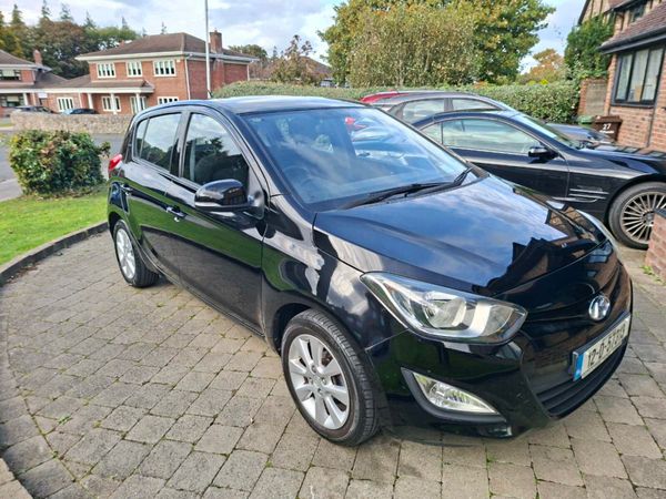 Hyundai i20 Hatchback, Petrol, 2012, Black