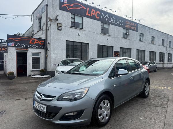 Opel Astra Hatchback, Diesel, 2014, Silver