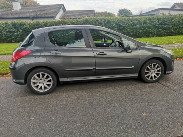 Peugeot 308 Hatchback, Diesel, 2010, Grey