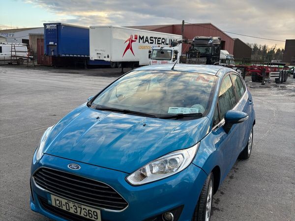 Ford Fiesta Hatchback, Petrol, 2013, Blue