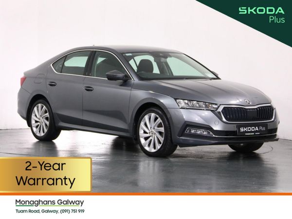 Skoda Octavia Hatchback, Diesel, 2023, Grey