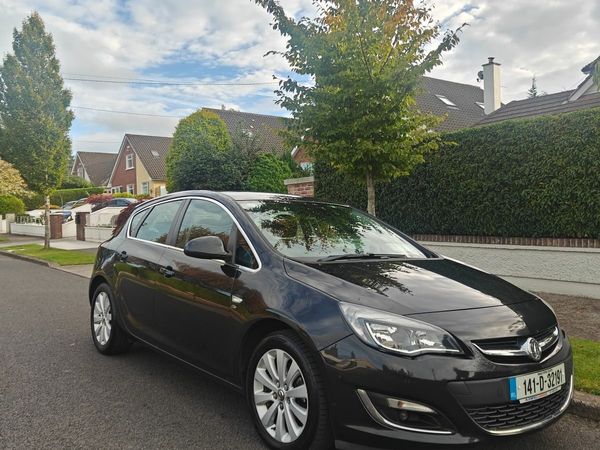 Vauxhall Astra Hatchback, Diesel, 2014, Black