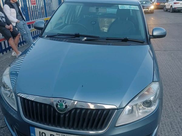 Skoda Fabia Hatchback, Petrol, 2010, Grey