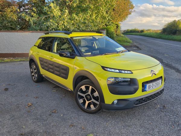 Citroen C4 Cactus Hatchback, Petrol, 2016, Yellow