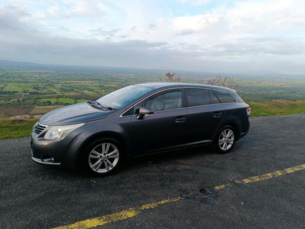 Toyota Avensis Estate, Petrol, 2009, Grey