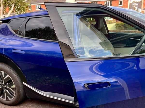 Kia EV6 MPV, Electric, 2022, Blue