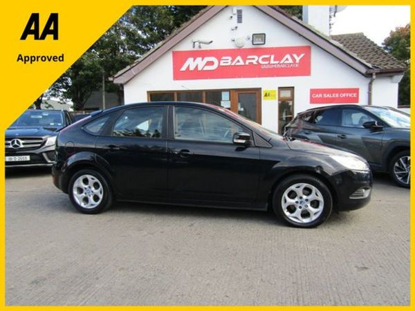 Ford Focus Hatchback, Petrol, 2011, Black