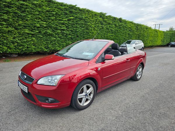 Ford Focus Convertible, Petrol, 2009, Red