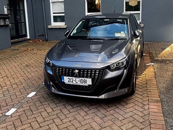 Peugeot 208 Hatchback, Petrol, 2021, Grey