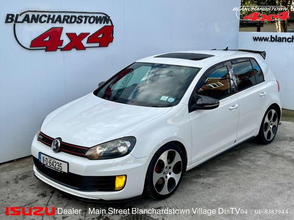 Volkswagen Golf Hatchback, Petrol, 2011, White