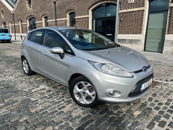 Ford Fiesta Hatchback, Petrol, 2011, Silver