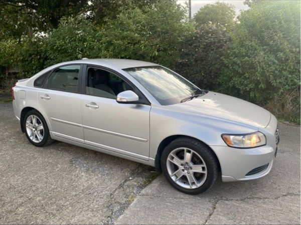 Volvo S40 Saloon, Diesel, 2010, Silver