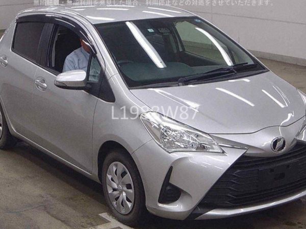 Toyota Vitz Hatchback, Petrol, 2017, Silver