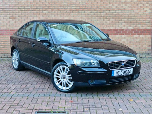Volvo S40 Saloon, Petrol, 2005, Black