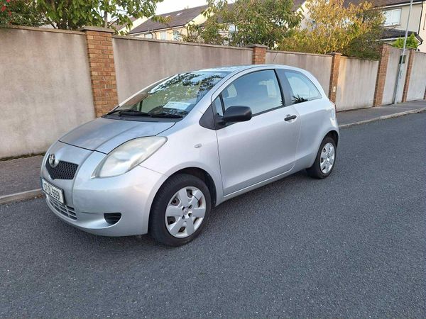 Toyota Yaris Hatchback, Petrol, 2007, Silver