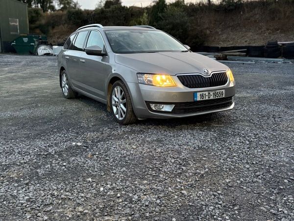 Skoda Octavia Estate, Diesel, 2016, Beige
