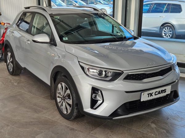 Kia Stonic Estate/Jeep, Petrol, 2022, Grey