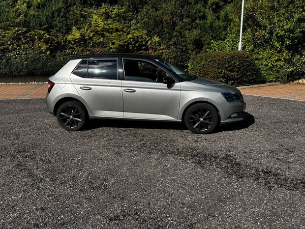 Skoda Fabia Hatchback, Petrol, 2015, Beige
