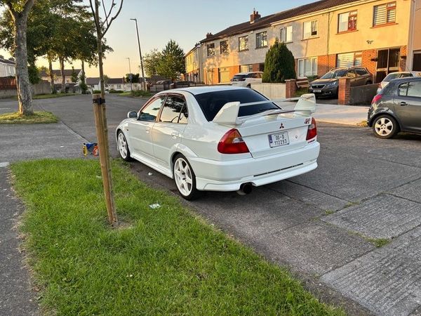 Mitsubishi Lancer Saloon, Petrol, 2000, White