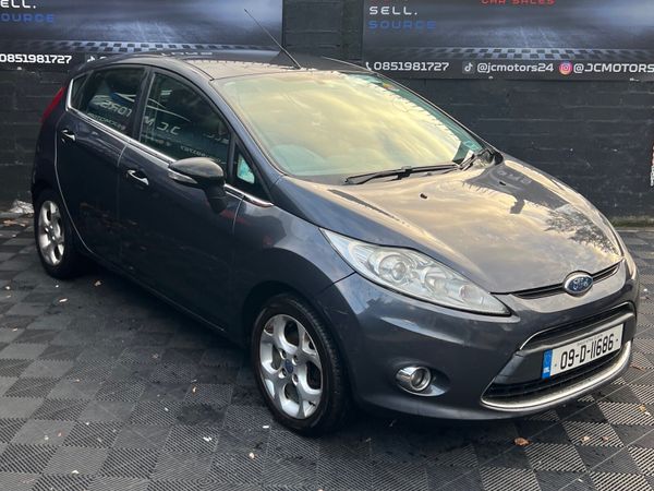 Ford Fiesta Hatchback, Petrol, 2009, Grey