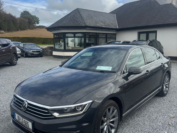 Volkswagen Passat Saloon, Diesel, 2019, Grey