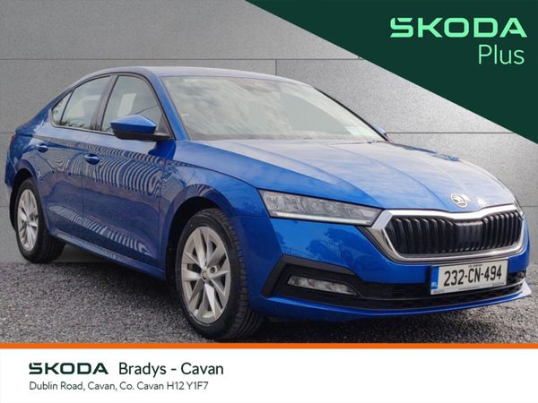 Skoda Octavia Saloon, Petrol, 2023, Blue