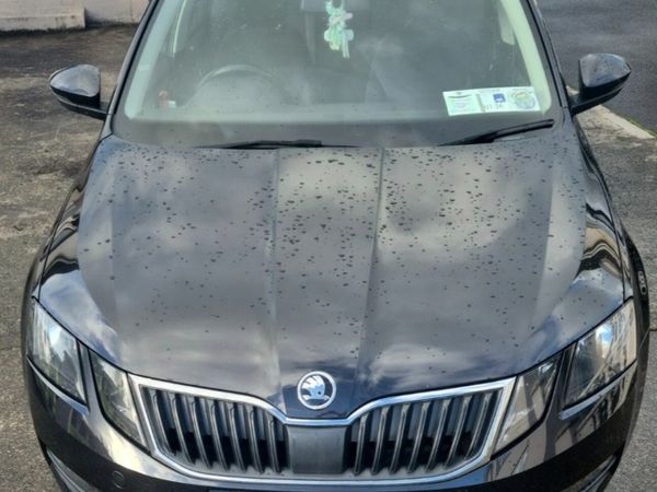 Skoda Octavia Saloon, Petrol, 2019, Black