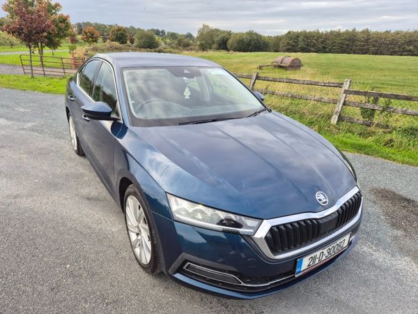 Skoda Octavia Saloon, Diesel, 2021, Blue
