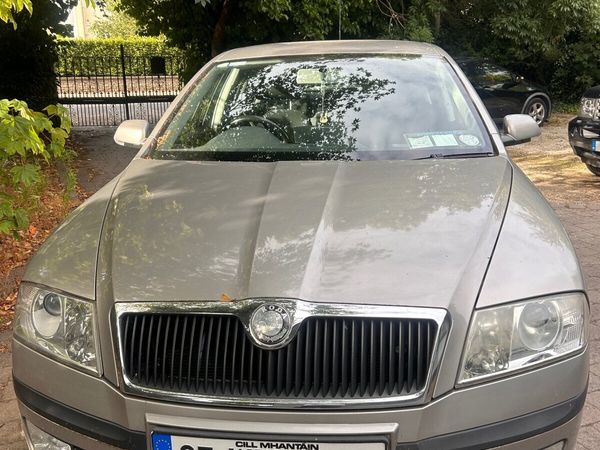 Skoda Octavia Hatchback, Petrol, 2007, Beige