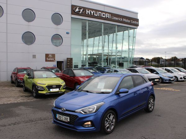 Hyundai i20 Hatchback, Petrol, 2020, Blue