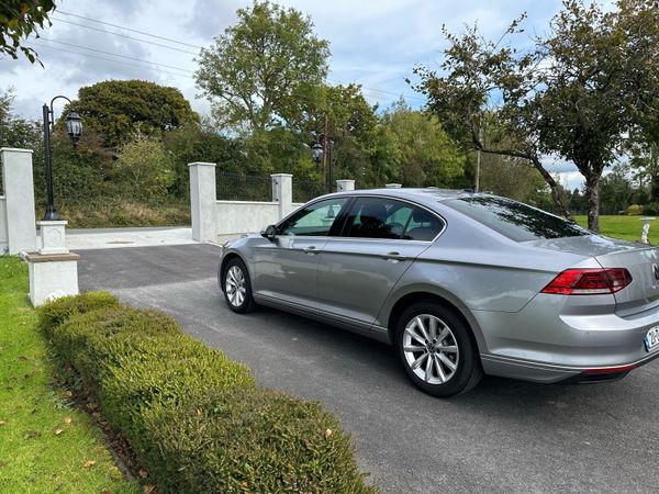 Volkswagen Passat Saloon, Diesel, 2021, Grey