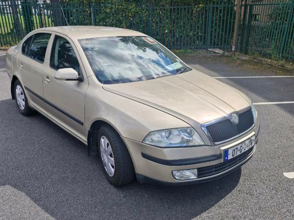 Skoda Octavia Hatchback, Petrol, 2007, Beige