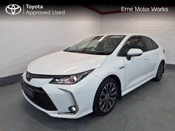 Toyota Corolla Saloon, Petrol Hybrid, 2022, White