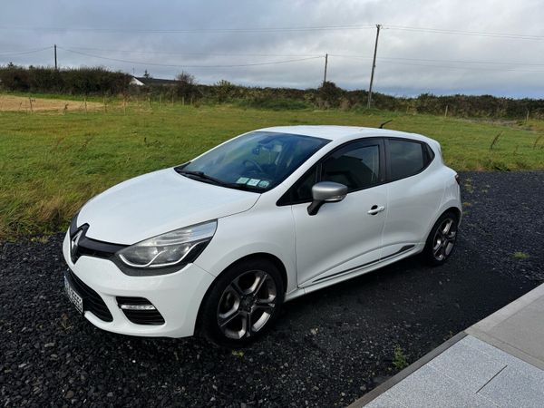 Renault Clio Hatchback, Petrol, 2015, White