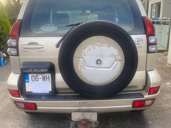 Toyota Land Cruiser SUV, Diesel, 2006, Beige