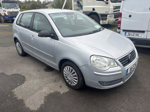 Volkswagen Polo Hatchback, Petrol, 2009, Silver
