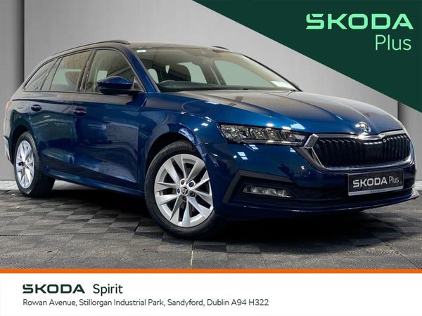 Skoda Octavia Estate, Petrol, 2022, Blue