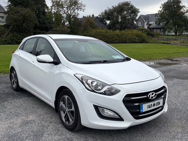 Hyundai i30 Hatchback, Petrol, 2016, White