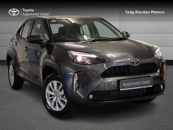 Toyota Yaris Cross Hatchback, Petrol Hybrid, 2025, Grey